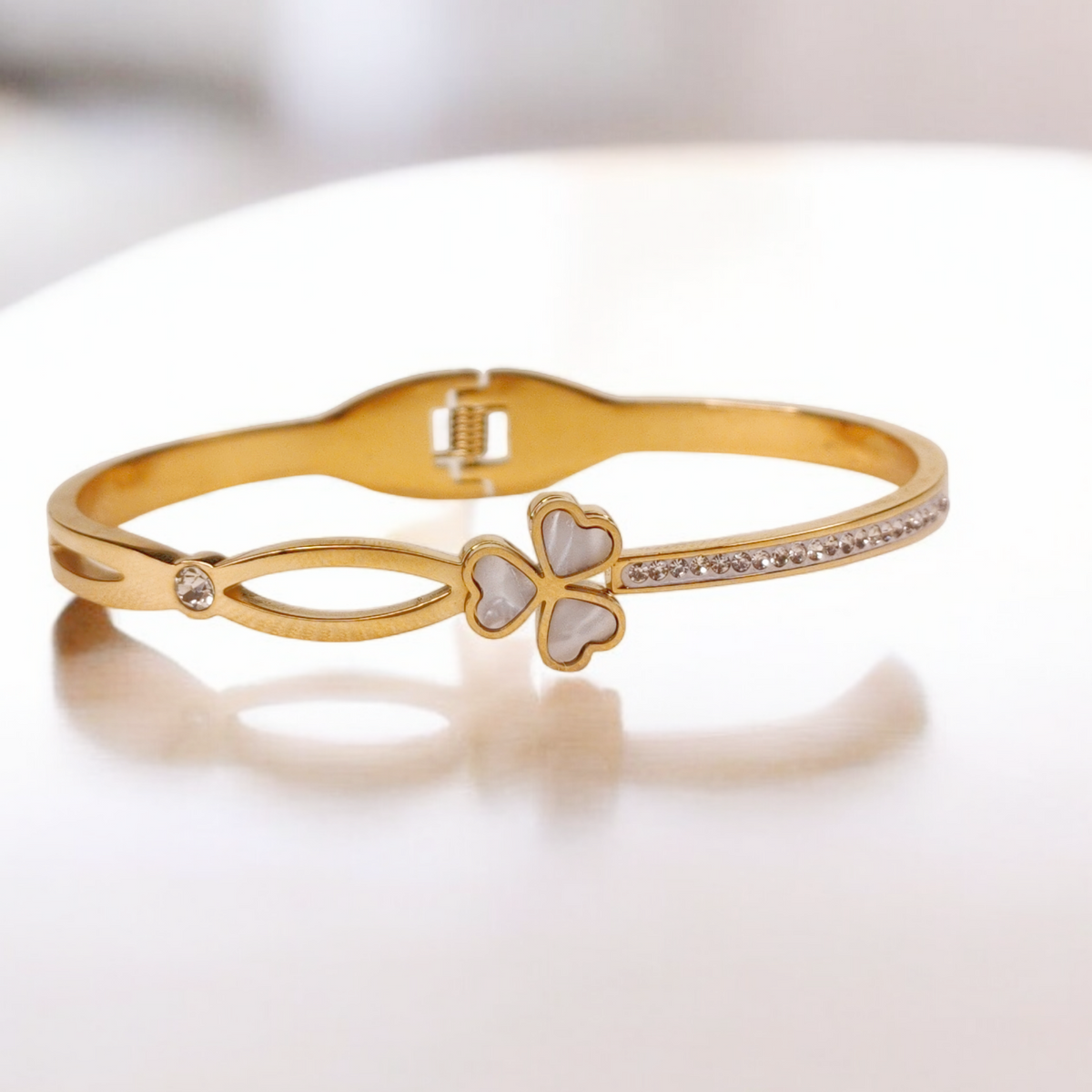 Clover Bliss Bangle
