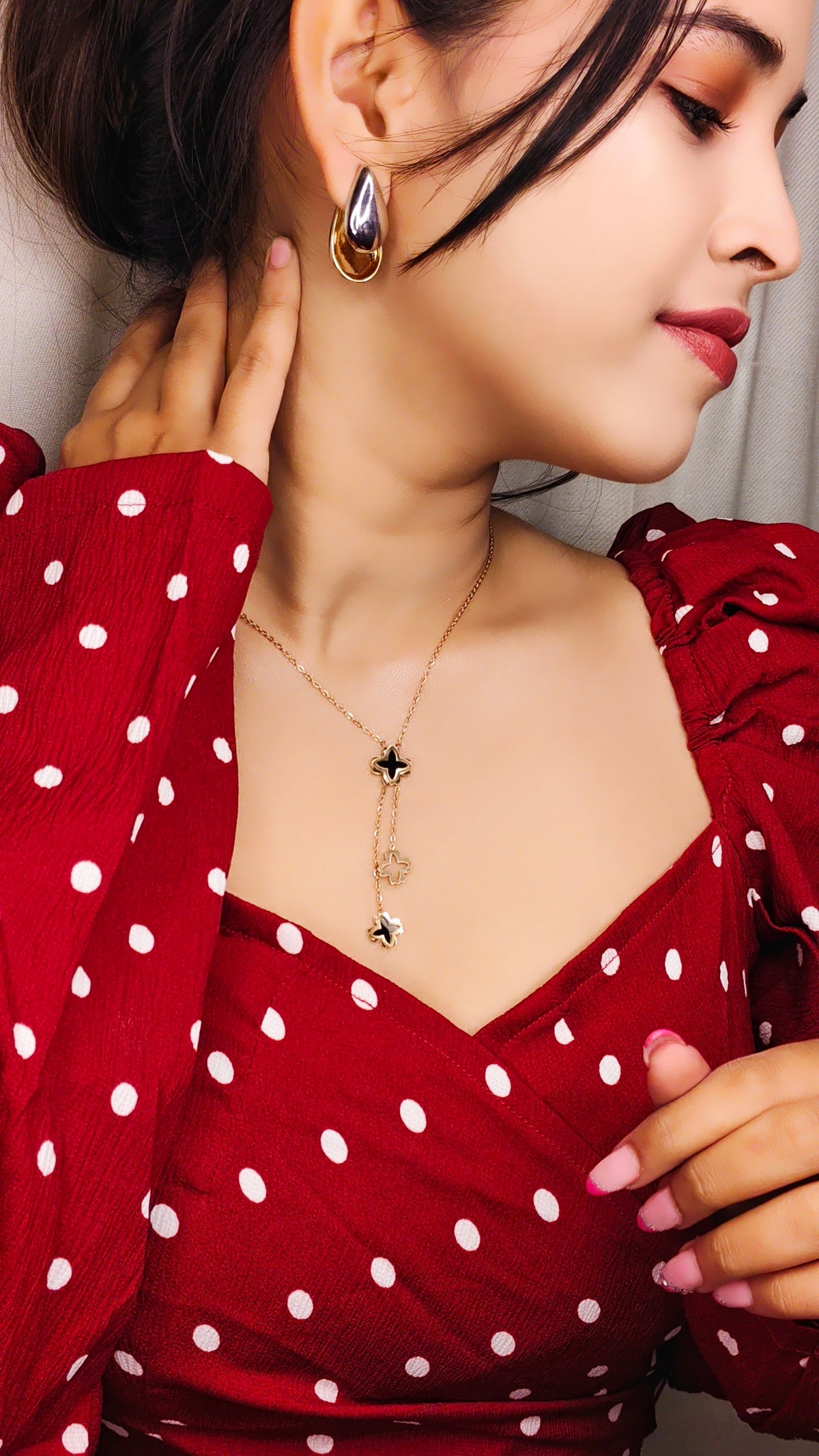 Elara Clover Drop Necklace