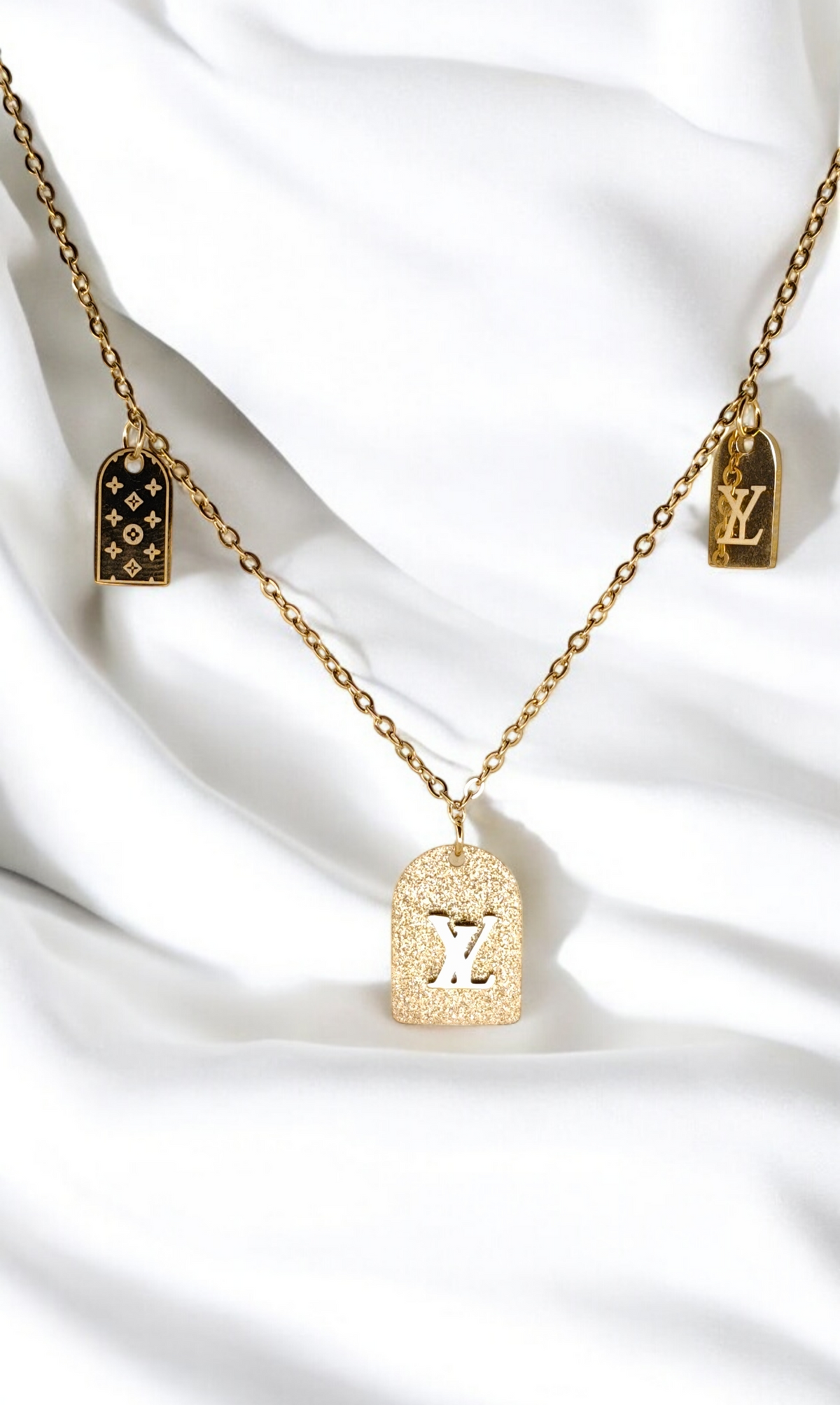 Élise Trinity Charm Necklace